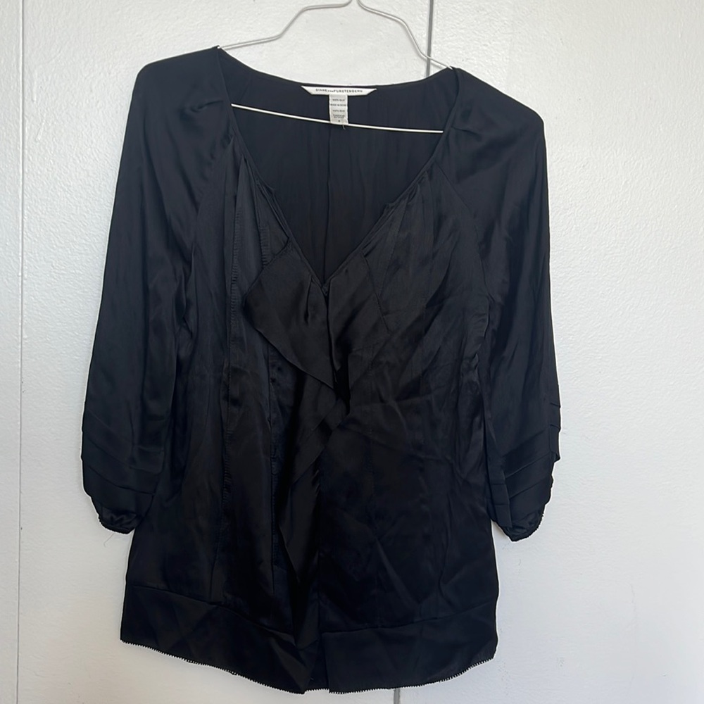 DVF women’s 100% silk black top